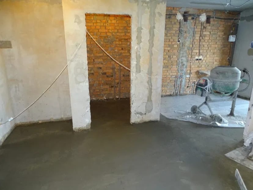 Стяжка підлоги, вирівнювання поверхні. Тепла підлога. Ремонт квартир