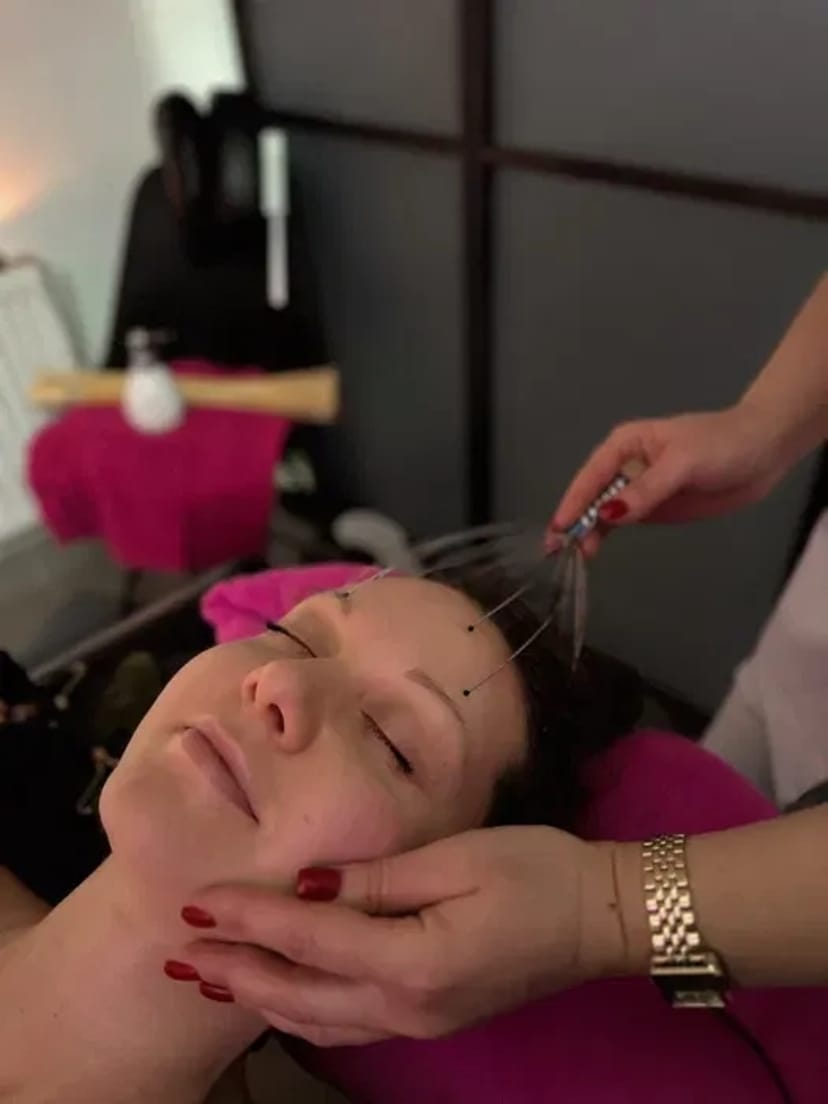 Послуги професійного масажу! В студії краси на Каскаді.