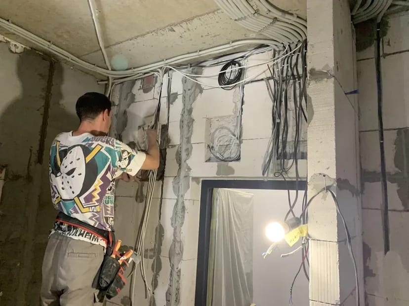 Електрик послуги: від аварійної ситуації до електромонтажу