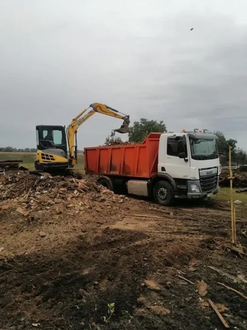 Екскаватор екскаватора міні копка траншей послуги планування