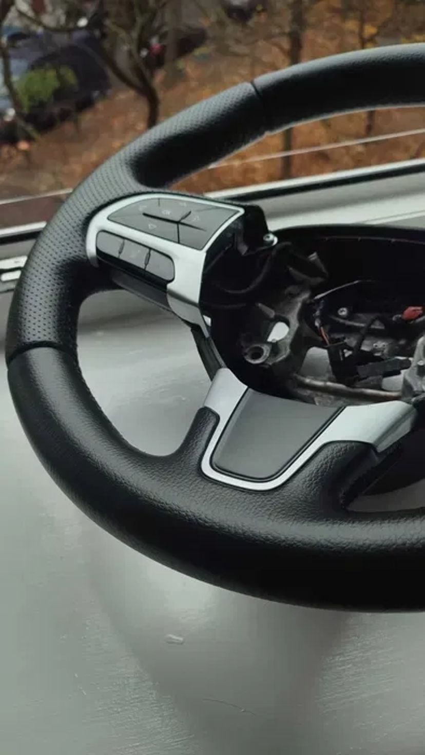 Перетяжка руля, ручки КПП, підлокітник