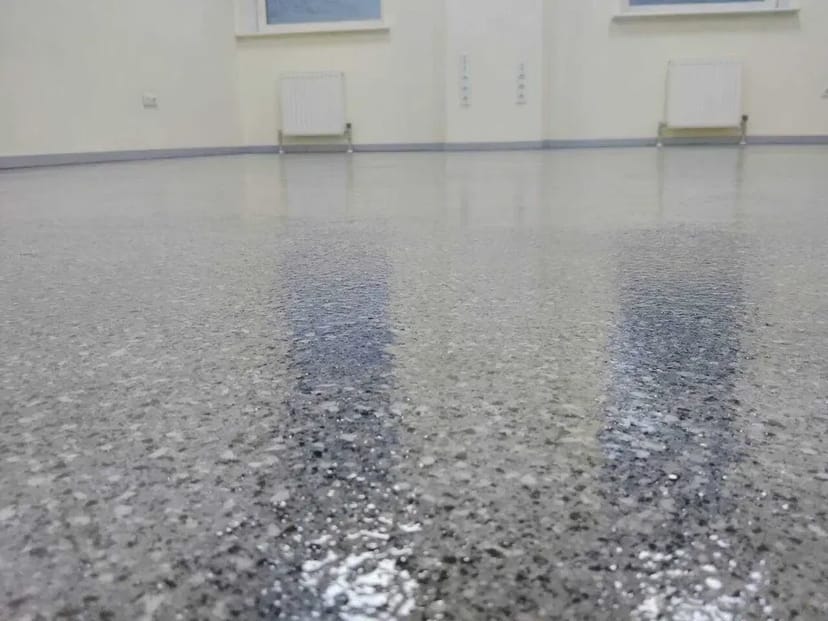 Промислові підлоги. Наливна підлога. Полімерні підлоги. Топінг.