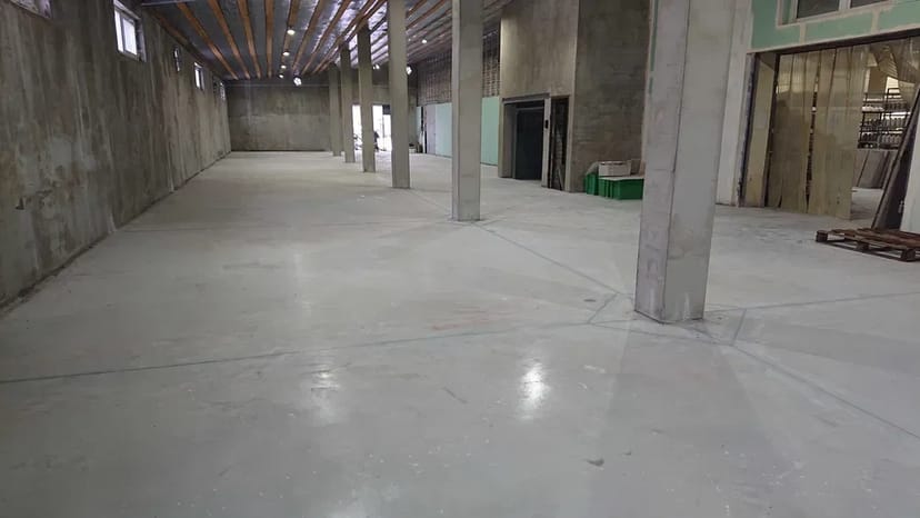 Промислові підлоги. Наливна підлога. Полімерні підлоги. Топінг.
