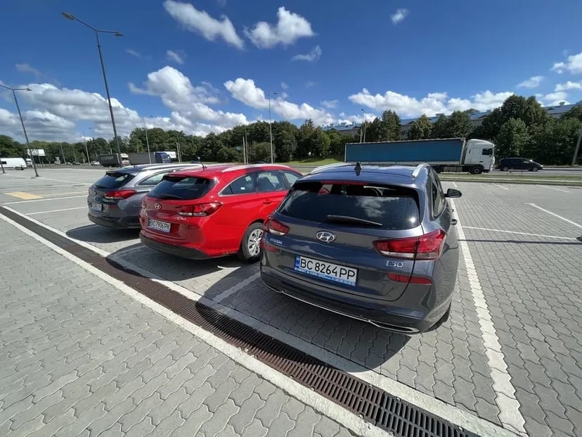 Авто Hyundai під таксі