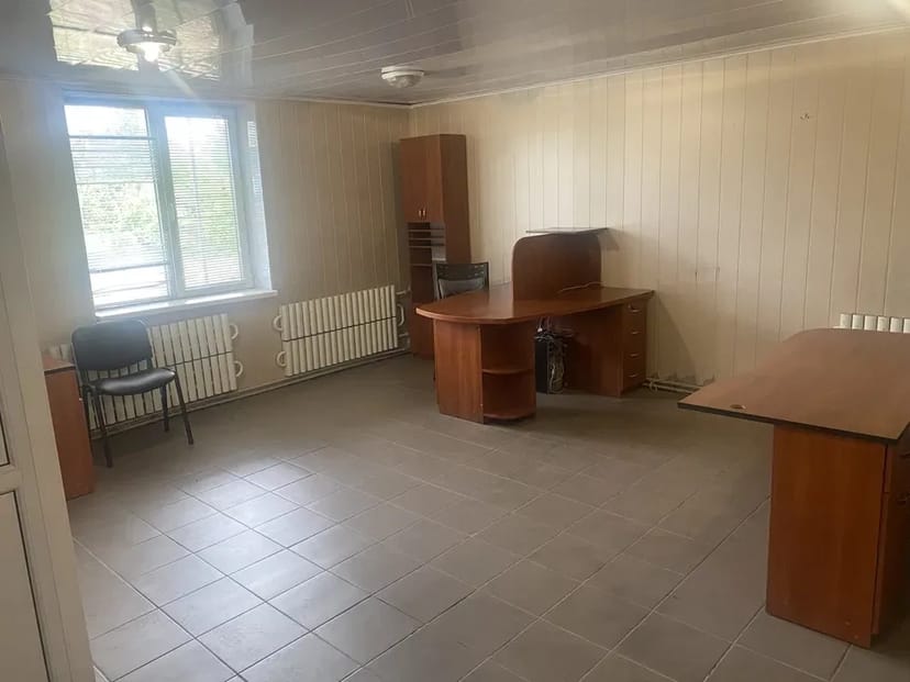 Виробниче Приміщення 700 м². Зручний Під'їзд, Власна Територія!