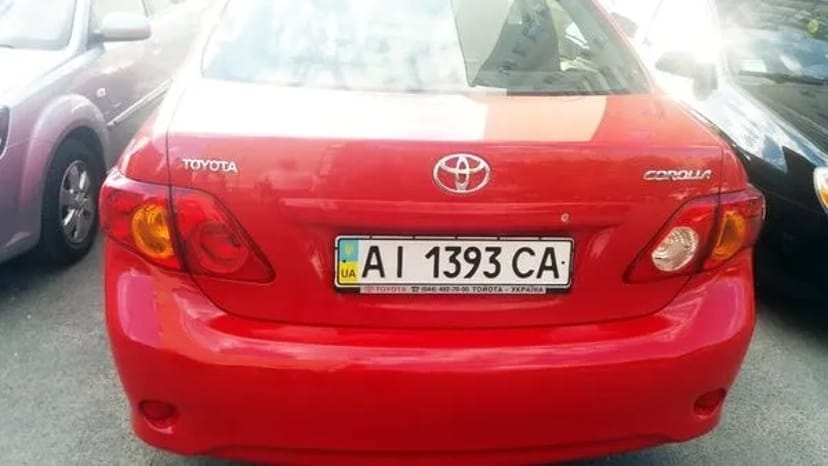 183 Toyota Corolla червона авто на весілля