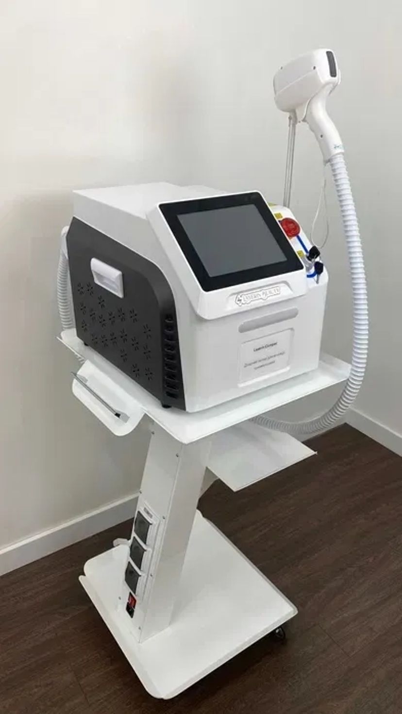 Діодний лазер для епіляції трихвильовий Laserin Compac