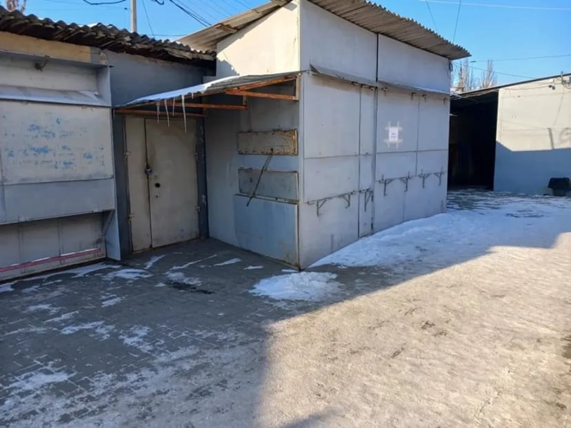 Торгове приміщення у центральному проході