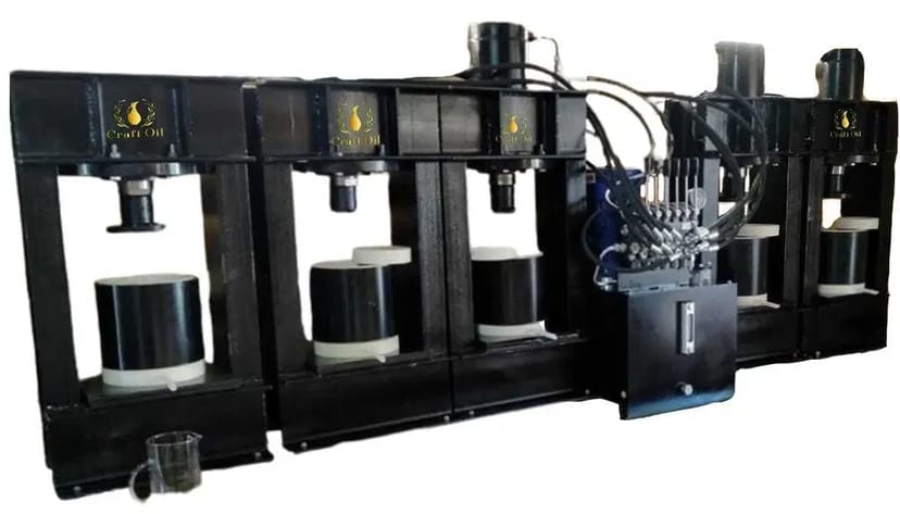 Гідравлічний маслопрес холодного віджиму олії | Прес. Діжки капролон