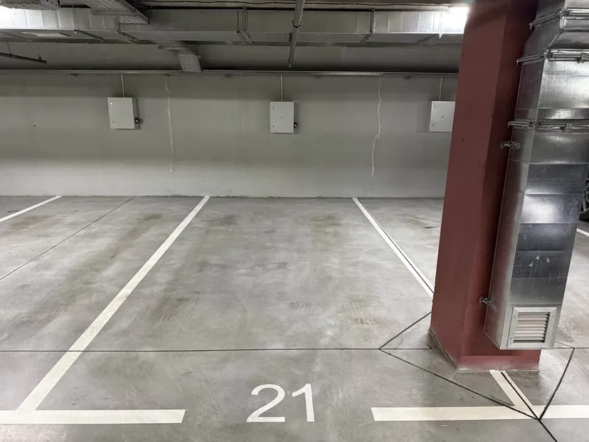 Сдам паркоместо в ЖК К12 бул. Кучеревского 1. Низ пр-та Поля.