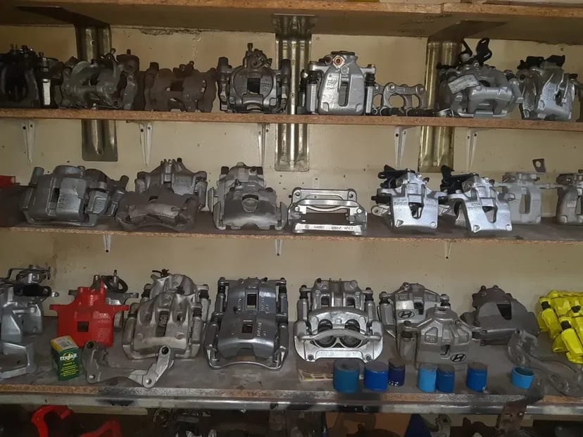 Реставрація скоб супорта напрямних суппортів проточка диска колодки