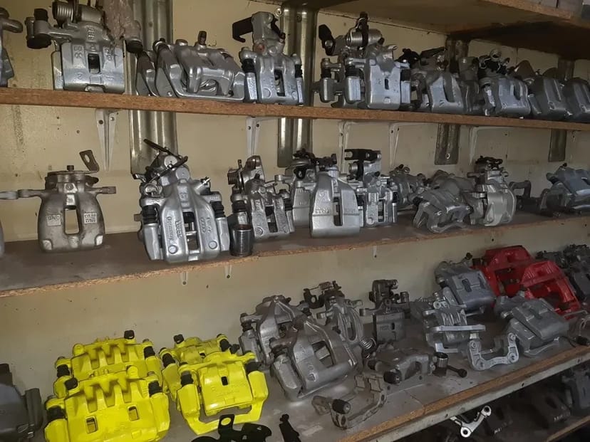 Реставрація скоб супорта напрямних суппортів проточка диска колодки