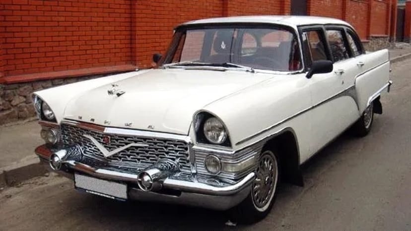 205 Ретро авто Chayka GAZ-13 біла на весілля в києві