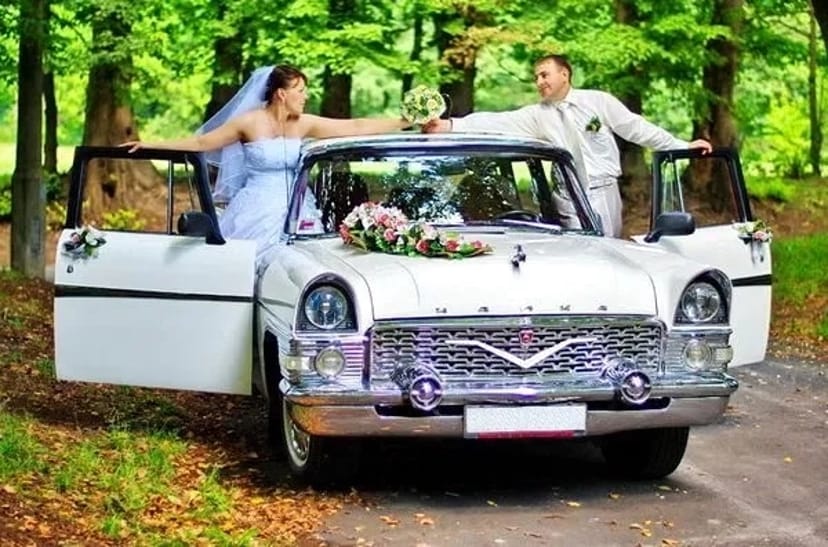 205 Ретро авто Chayka GAZ-13 біла на весілля в києві