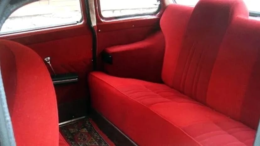 205 Ретро авто Chayka GAZ-13 біла на весілля в києві