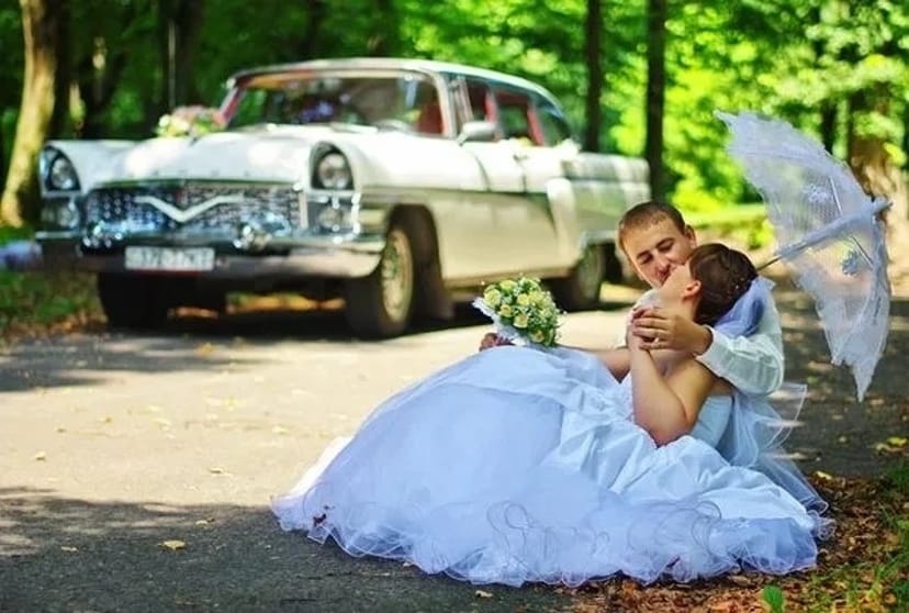205 Ретро авто Chayka GAZ-13 біла на весілля в києві