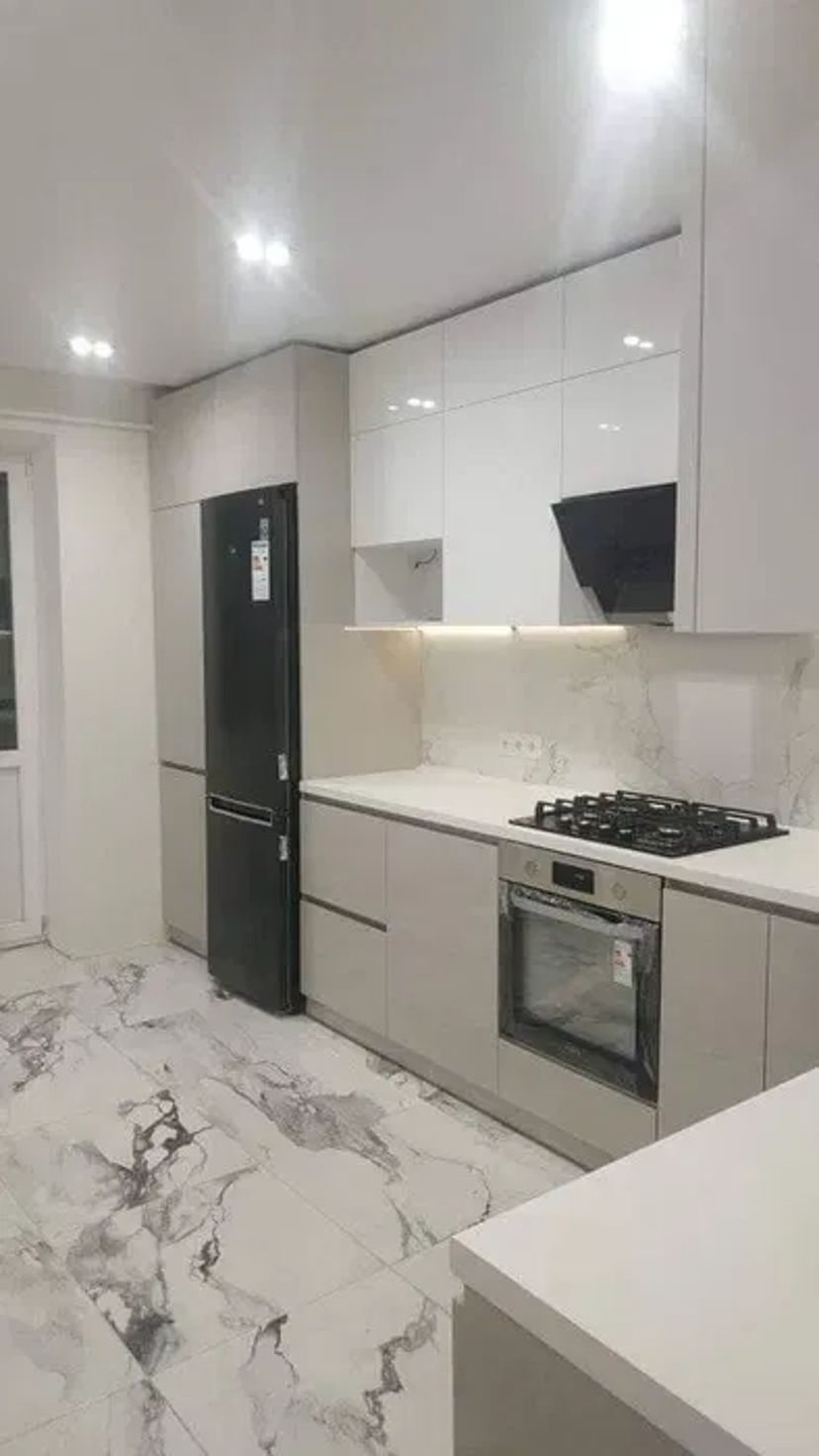 Виготовляємо та установлюємо кухні під замовлення