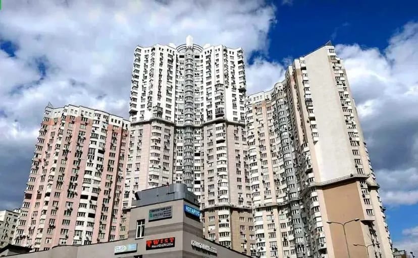 Паркомісце парковки Срібнокільська 1 позняки княжий затон