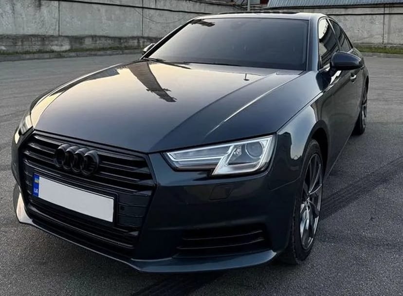 139 Авто Audi A4 без водія