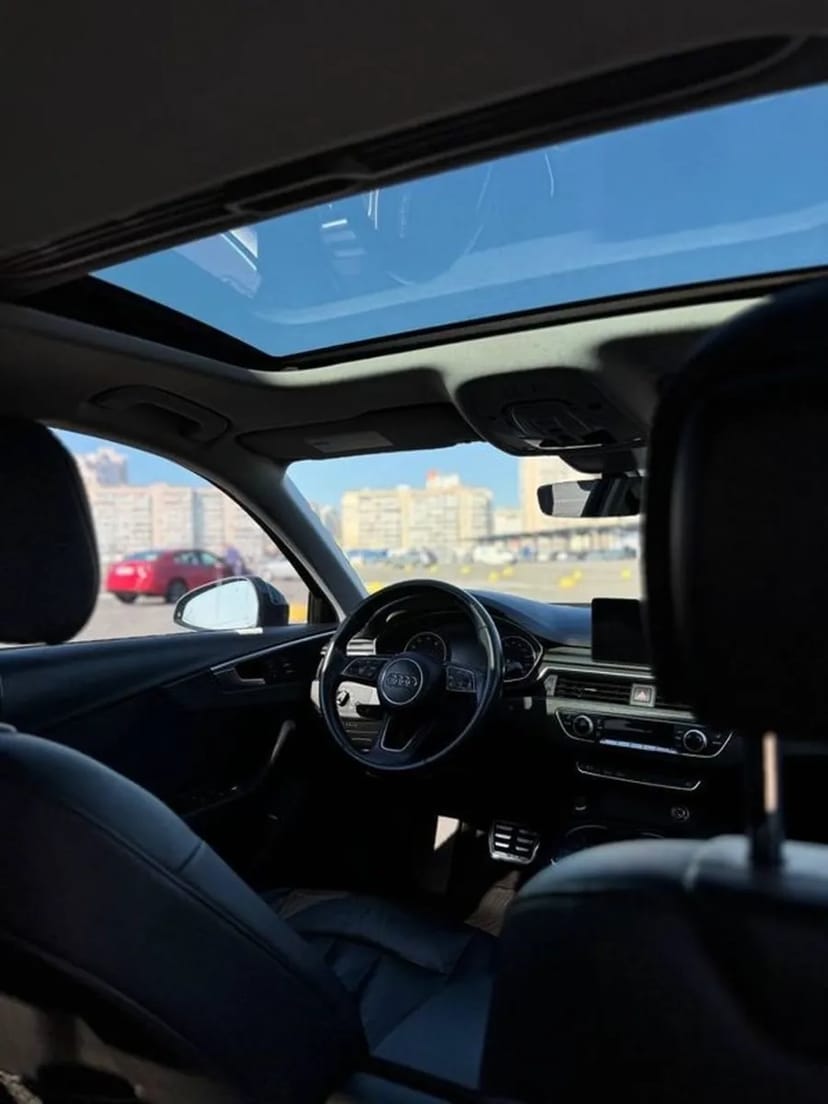 139 Авто Audi A4 без водія