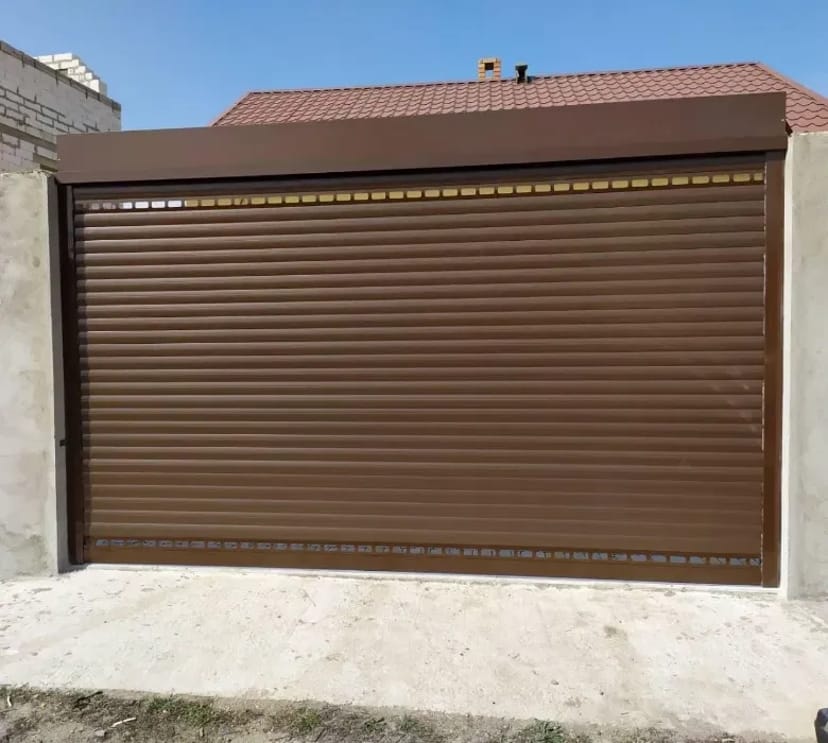 Ворота в'їзні: розпашні, ковані, ролети, ролетні, відкатні