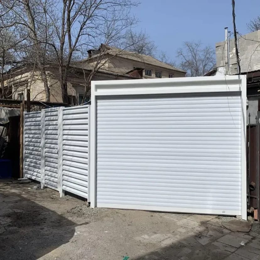Ворота в'їзні: розпашні, ковані, ролети, ролетні, відкатні