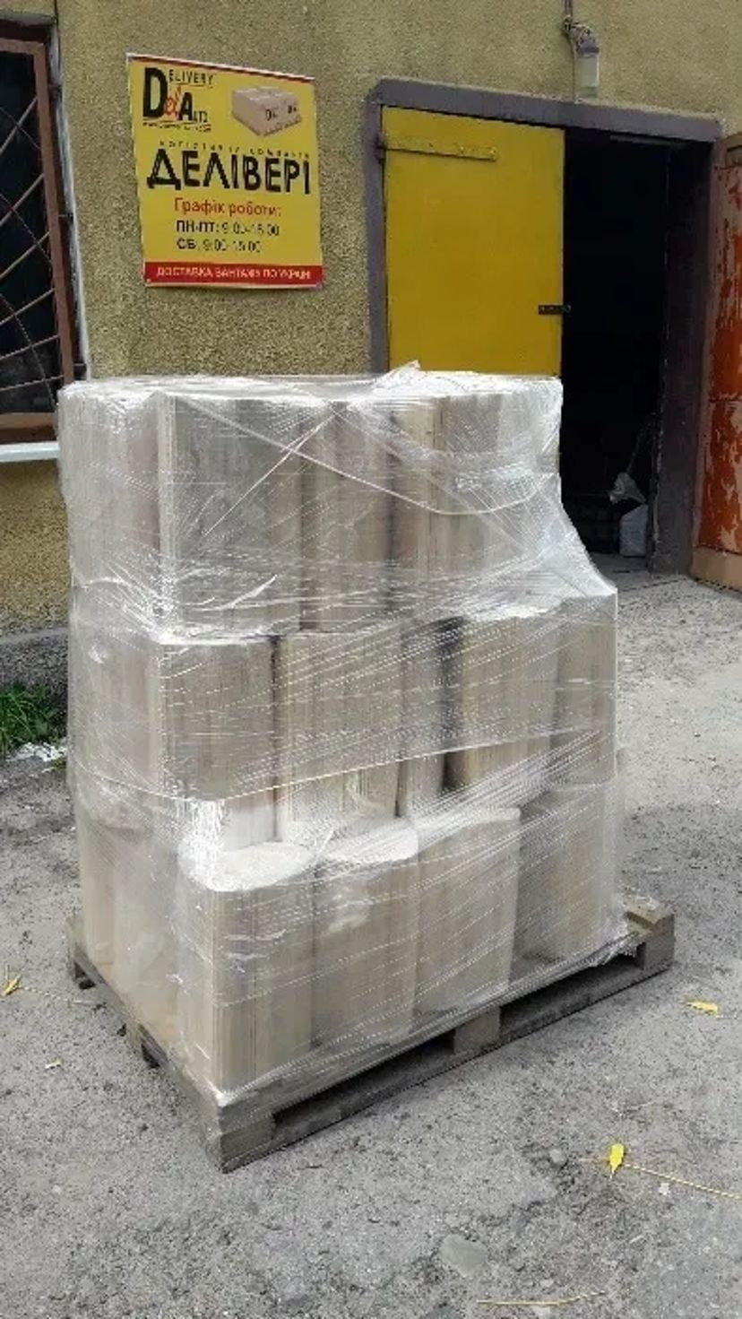 Виготовлення паличок для солодкої вати різних розмірів.