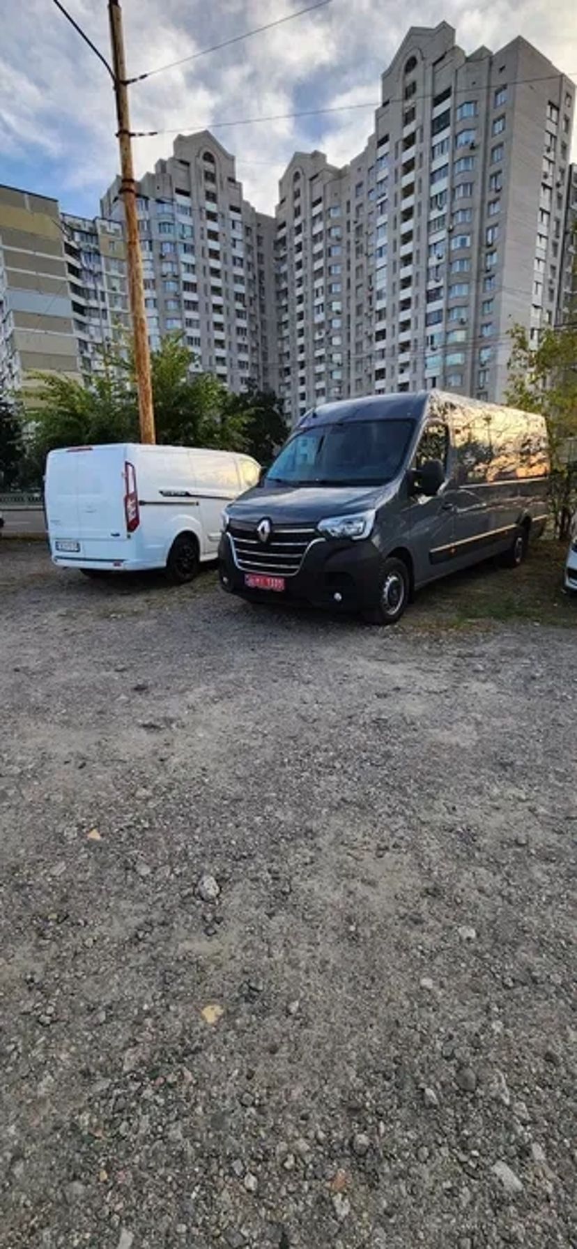 Вантажні перевезення. Вантажне таксі з Вантажниками