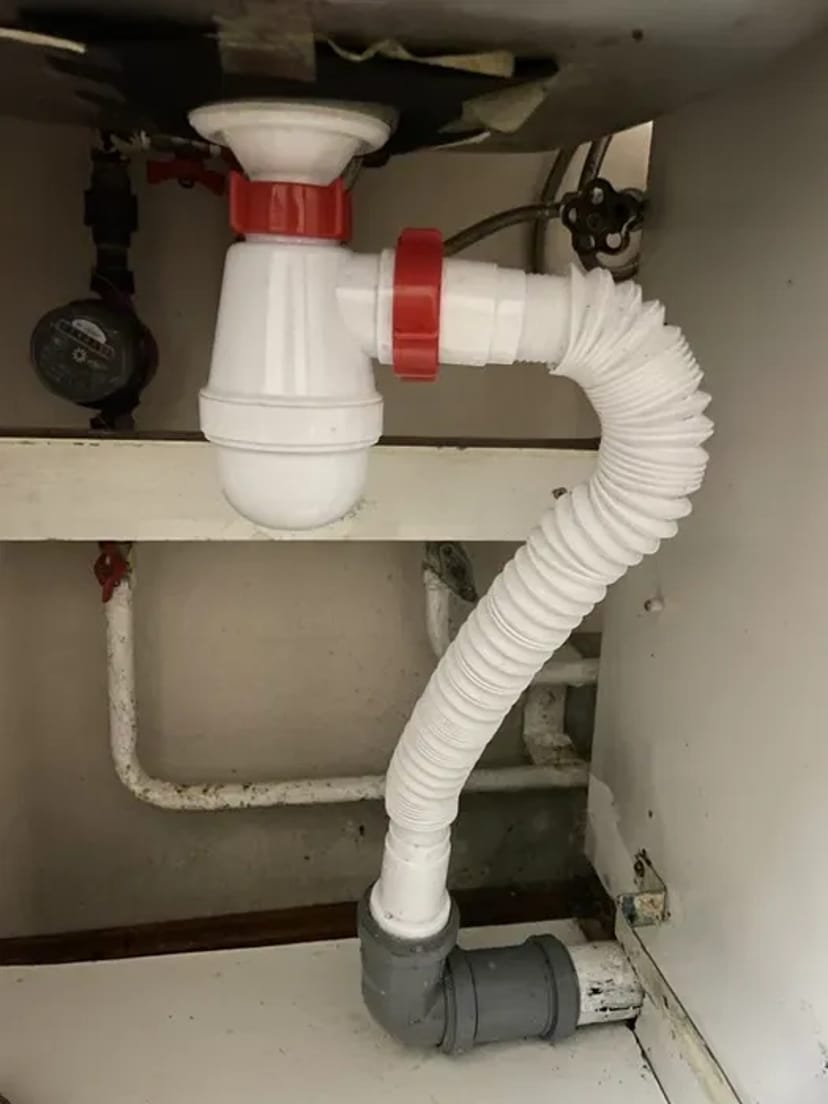 Монтаж труб, пайка, каналізації, чистки, сантехнік