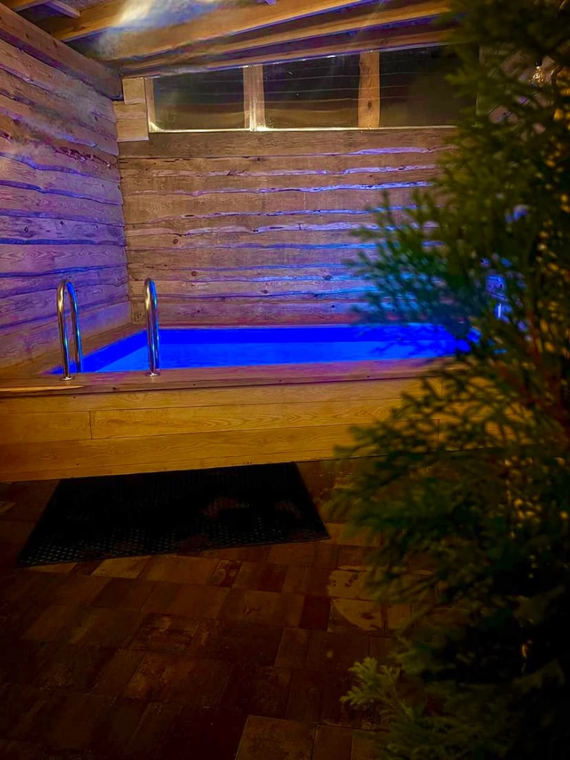 Банний комплекс «Наша-Баня», лазня на дровах, чани, холодна купіль, зони відпочинку