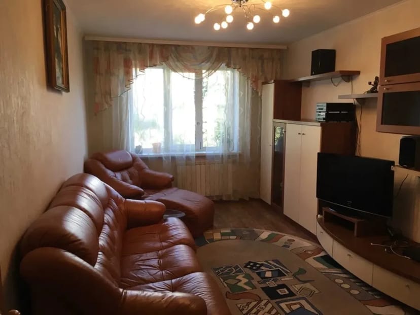 Квартира 3 кімнатна , біля метро «Героїв Днiпра»