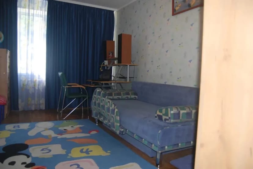 Квартира 3 кімнатна , біля метро «Героїв Днiпра»