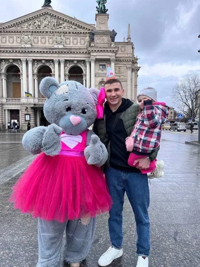 Ведмідь на привітання, ростові ляльки