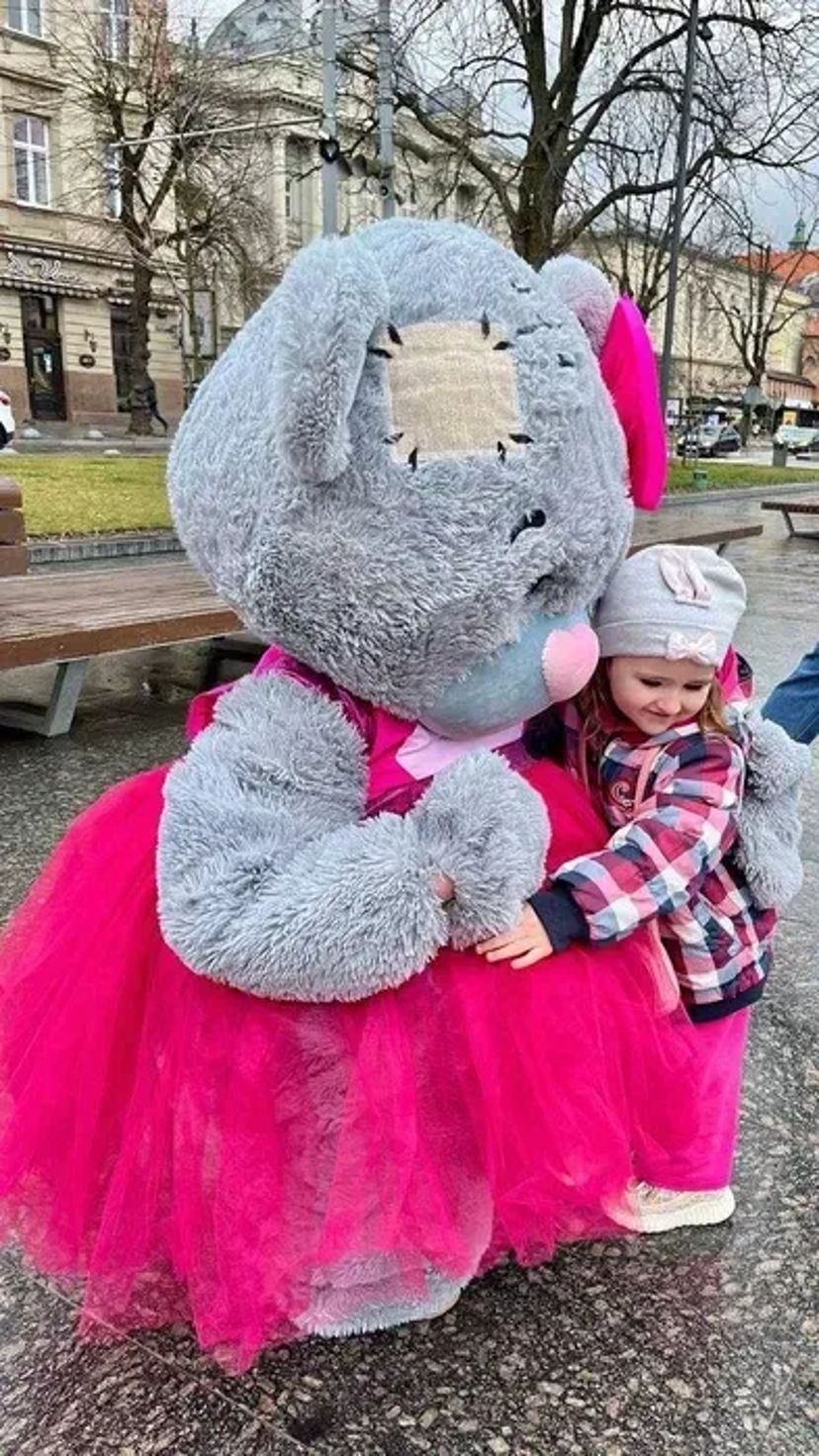 Ведмідь на привітання, ростові ляльки