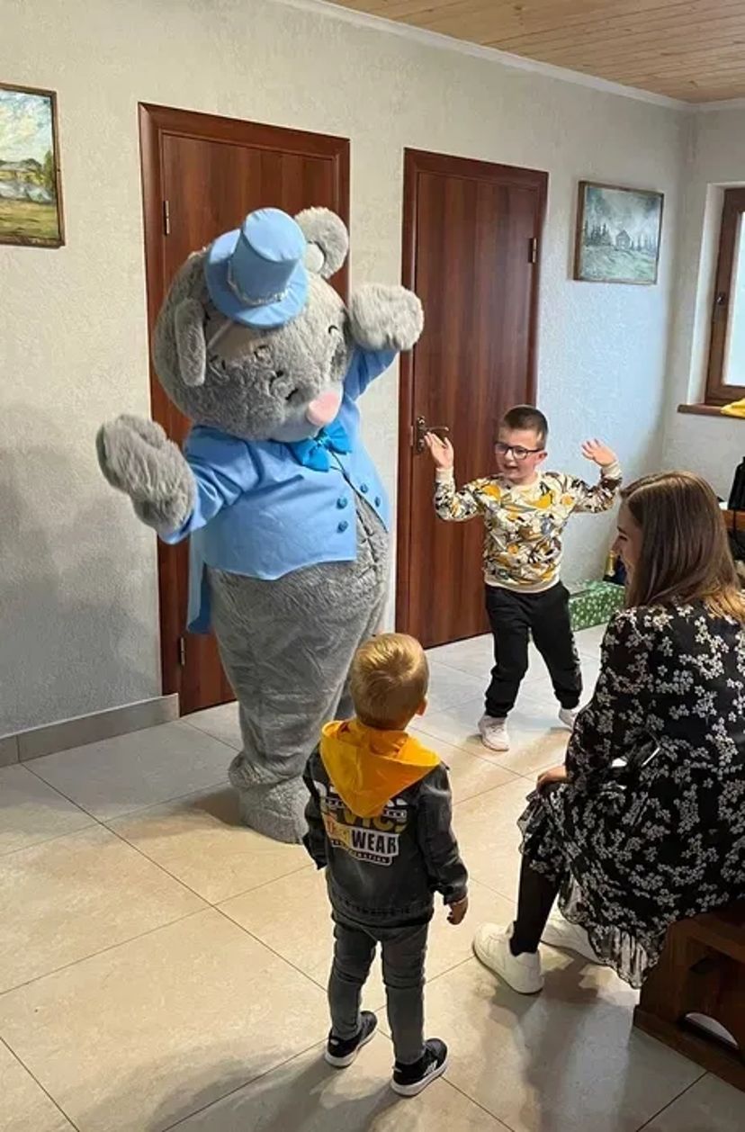 Ведмідь на привітання, ростові ляльки