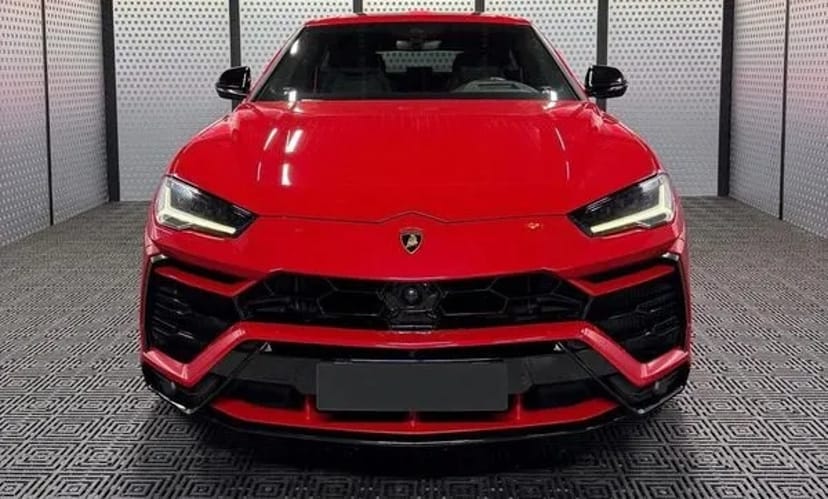409 Lamborghini Urus без водія з водієм 