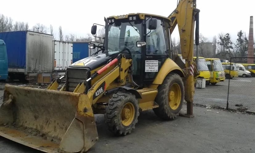 Екскаватор навантажувач