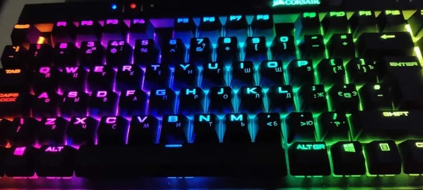 Гравировка клавиатур MacBook. Лазерная гравировка на клавиатуре Киев 400 грн.