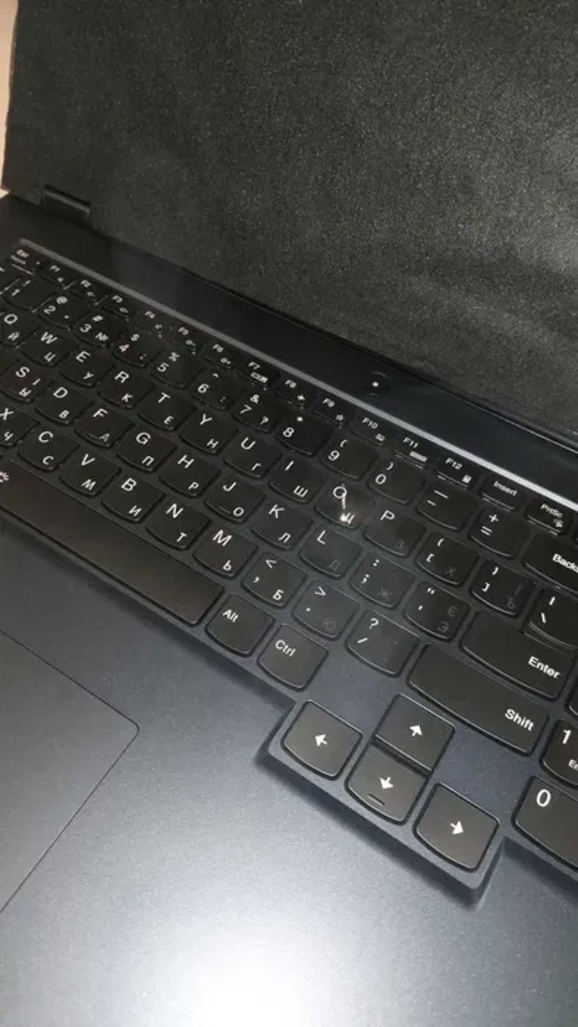 Гравировка клавиатур MacBook. Лазерная гравировка на клавиатуре Киев 400 грн.