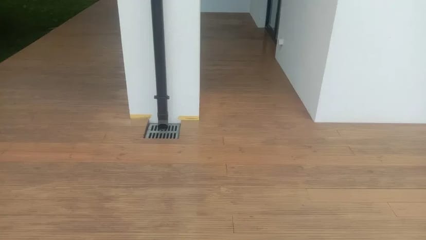 Професійний монтаж терасної дошки та дерев'яного планкену для вашого фасаду й зони відпочинку