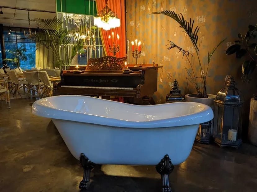 Ванна на левових ніжках