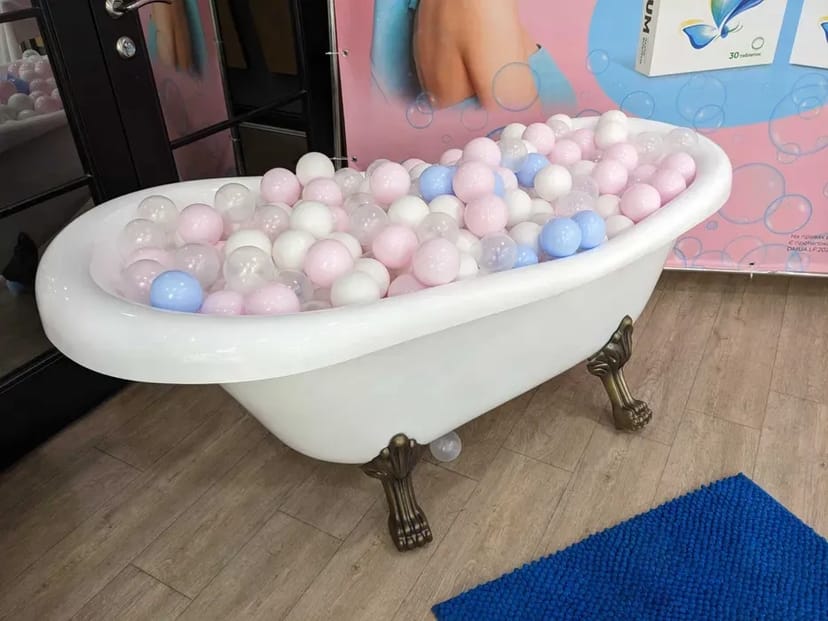 Ванна на левових ніжках