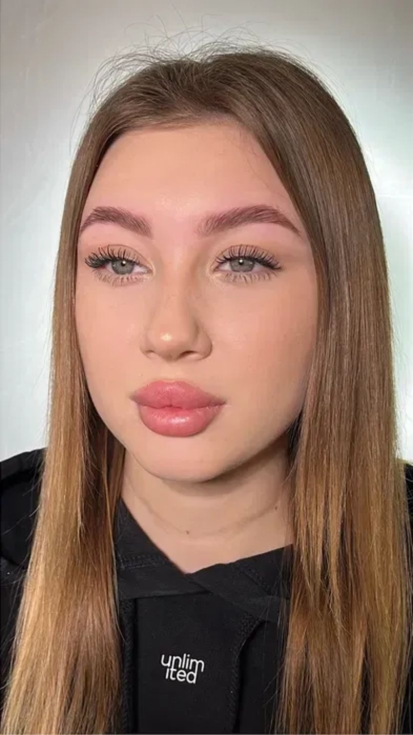 Оформлення брів та ламінування вій: ідеальний погляд щодня!