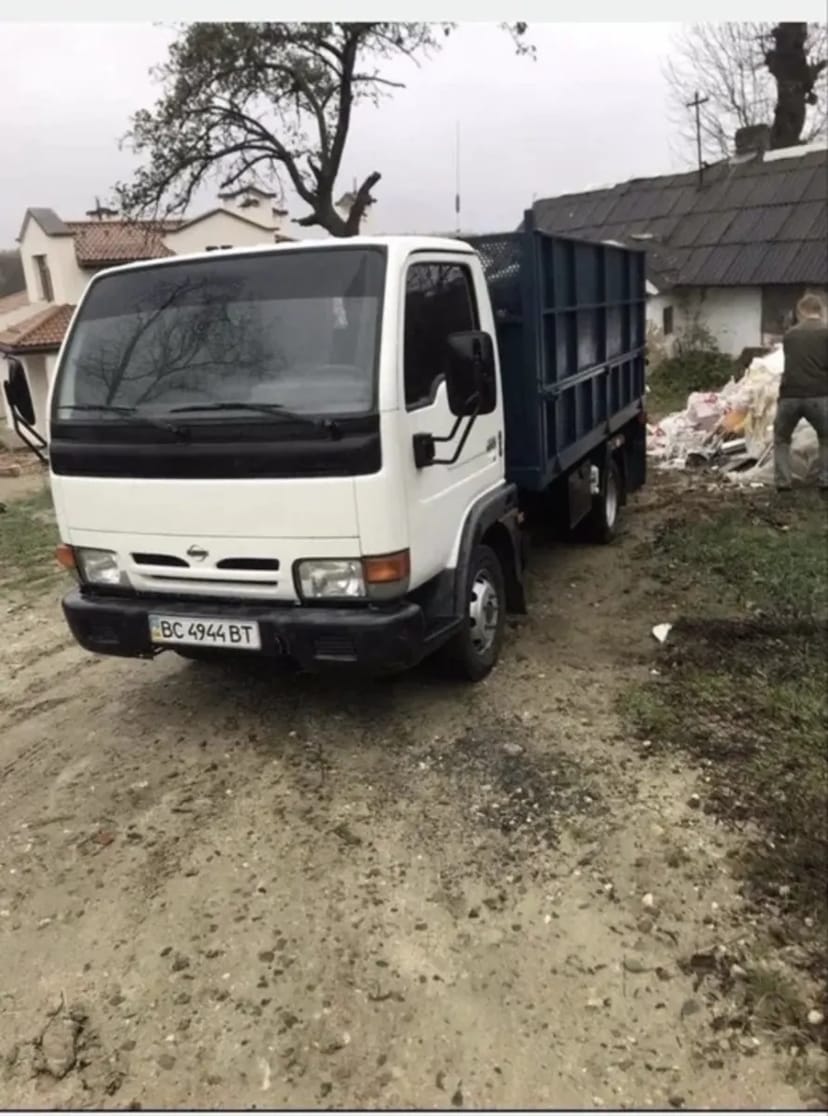 Nissan для комунальних і промислових потреб
