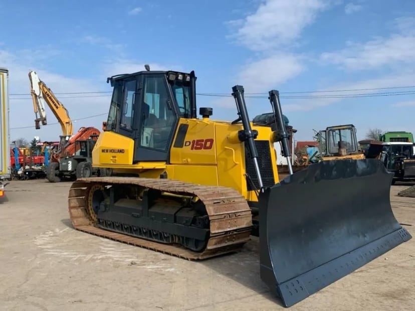 Бульдозер NEW HOLLAND D150. Місткість відвалу 3.1-3.15 м3