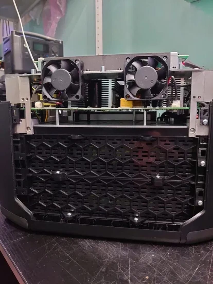 Ремонт зарядних станцій екофлоу, EcoFlow, River, Delta, Max, Pro