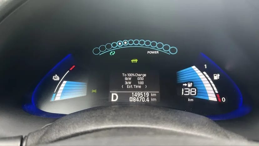 Авто Nisan Leaf 2016 30 кВт в чудовому стані