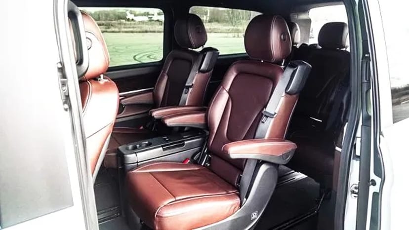 261 Mercedes Benz V class білий на весілля