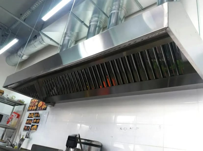 Монтаж професійної витяжки