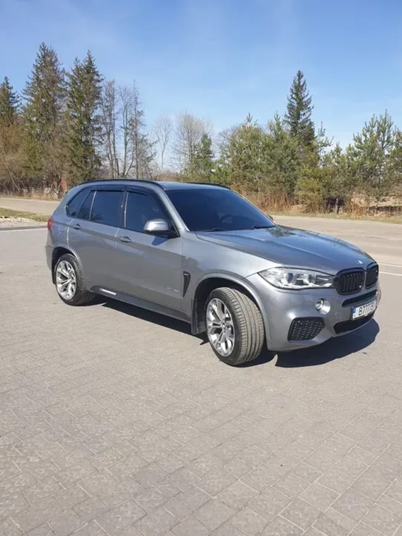 Авто BMW X5 F15